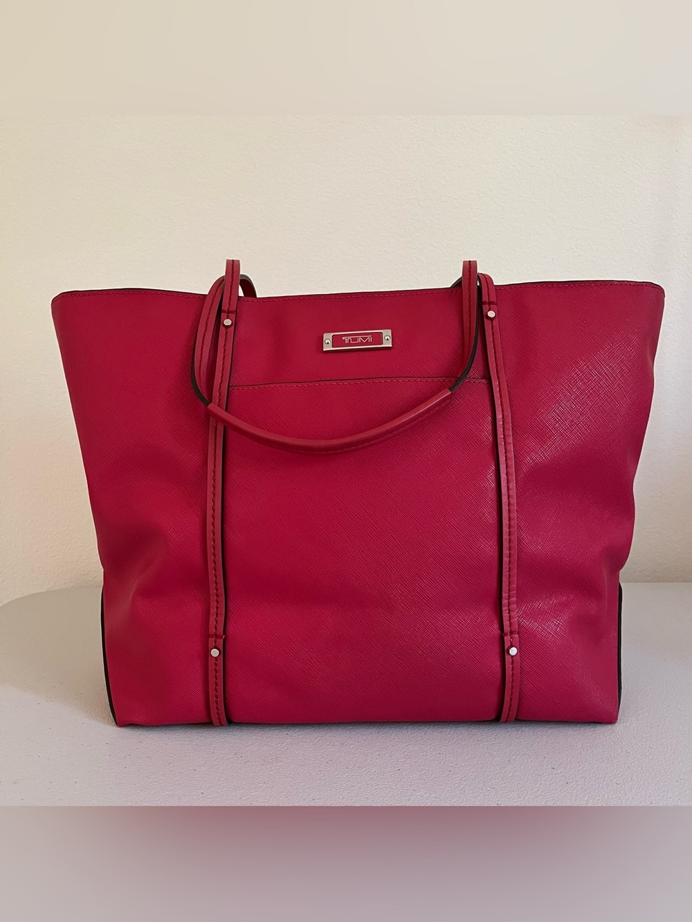 Tumi Villa Q Tote in Azalea
